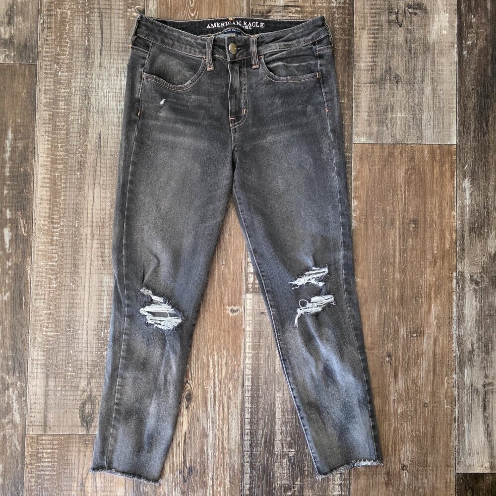 American Eagle Super Stretch Jeggings Cropped Distressed size 4
